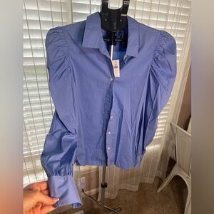 GAP blue button up with puff sleeves